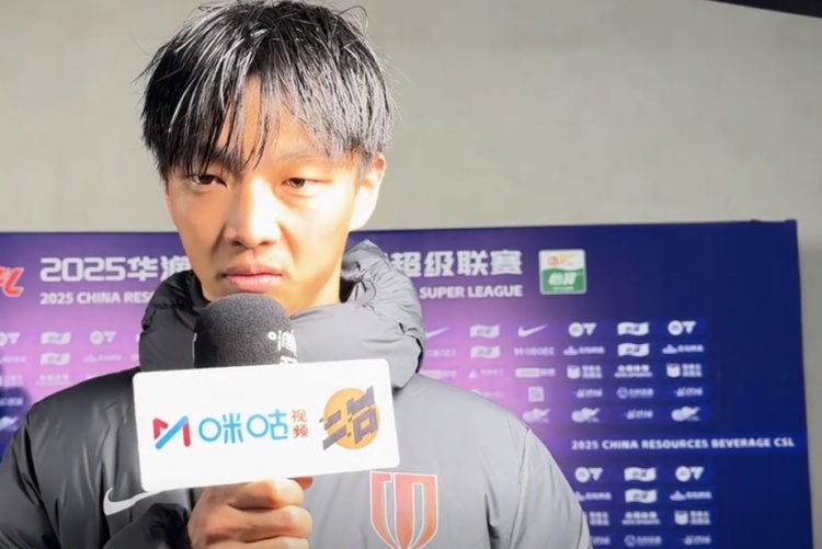 杨明洋：自己第一场表现还可以，训练中的技战术基本上踢出来了