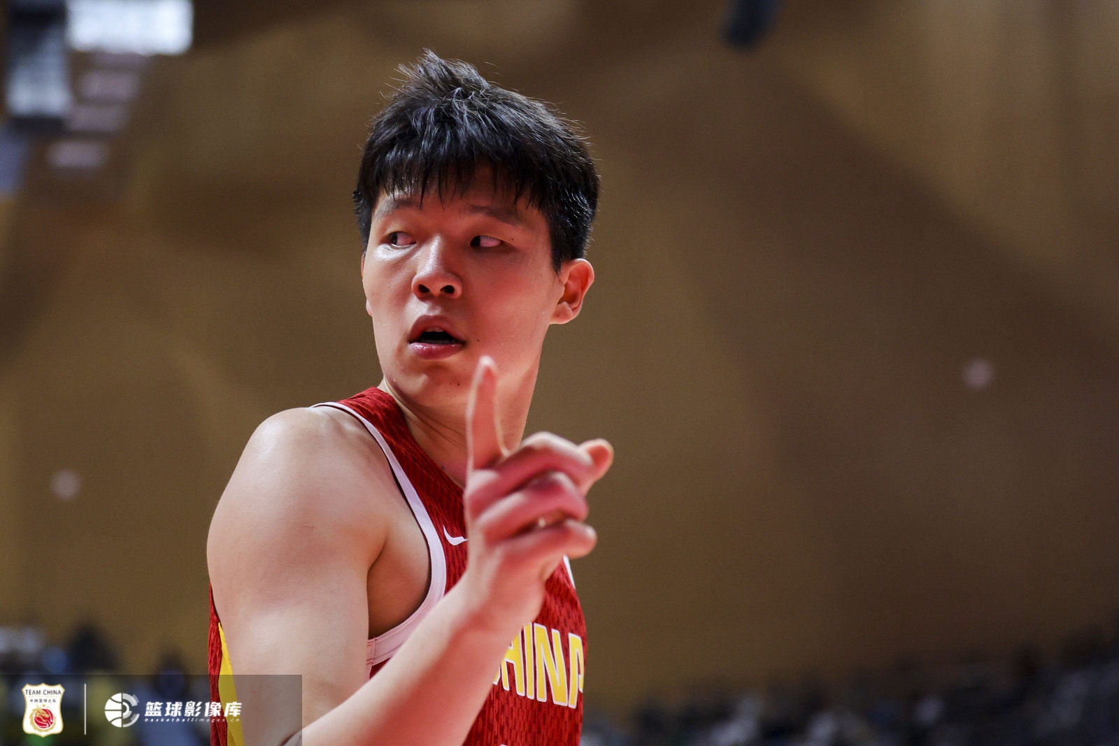 翻江倒海！杨瀚森半场3中3贡献9分6板 正负值+10