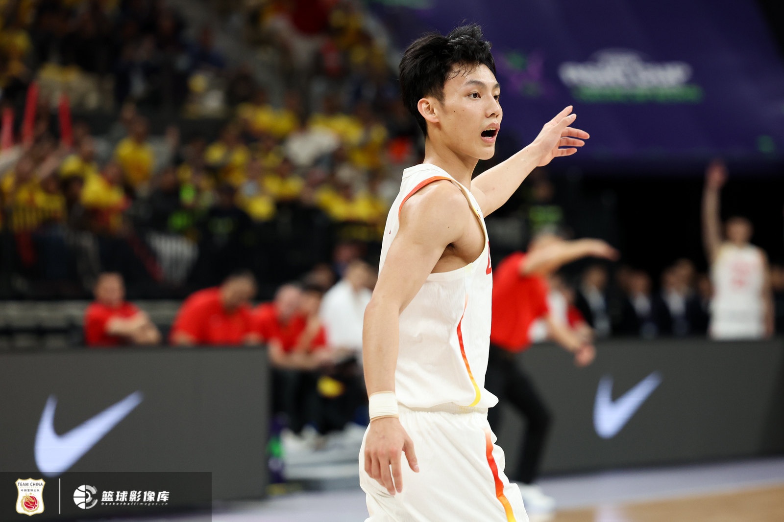 首发出战不在状态！徐杰全场3中0没得分 拿到3板1助2断另2失误